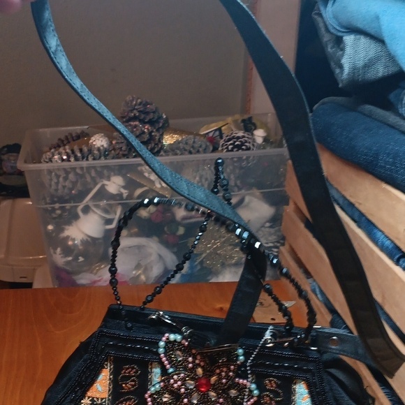 Vintage style beaded handbag - Picture 3 of 9